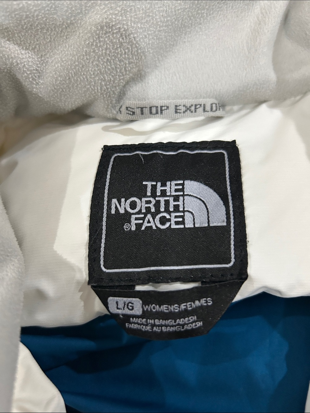 The North Face Women's White Quilted Puffer Jacket - Picture 2 of 8